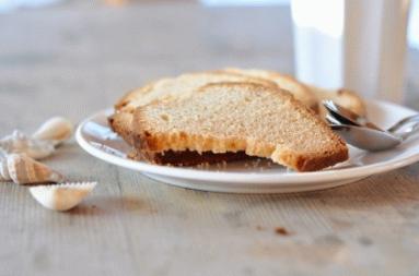Zdjęcie - Maślana babka z miodem i wanilią - Przepisy kulinarne ze zdjęciami