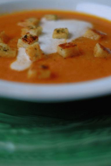 Zdjęcie - Energetyczna zupa z pieczonych warzyw - Przepisy kulinarne ze zdjęciami