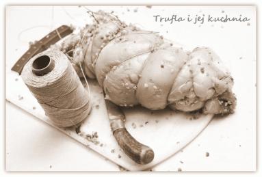 Zdjęcie - Rolada z indyka faszerowana kaszą gryczaną i  grzybami - Przepisy kulinarne ze zdjęciami
