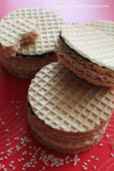 Zdjęcie - WAFELKI SEZAMOWE - Przepisy kulinarne ze zdjęciami