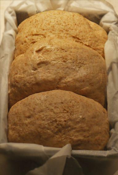 Zdjęcie - Chleb pszenny na zakwasie pszennym - Przepisy kulinarne ze zdjęciami