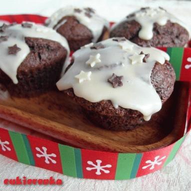 Zdjęcie - Czekoladowe muffinki z migdałami i kandyzowanymi wiśniami - Przepisy kulinarne ze zdjęciami