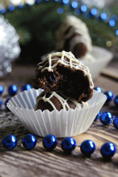 Zdjęcie - Pijane śliwki w czekoladzie - Przepisy kulinarne ze zdjęciami