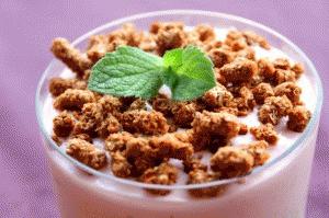 Zdjęcie - Śniadanie Mistrzów 2 : jogurt i płatki jęczmienne - Przepisy kulinarne ze zdjęciami