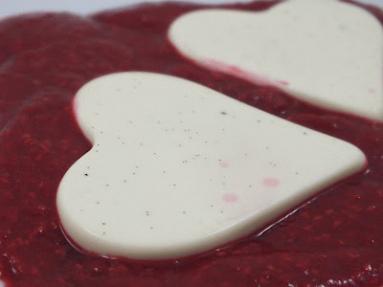 Zdjęcie - Walentynkowa panna cotta - Przepisy kulinarne ze zdjęciami