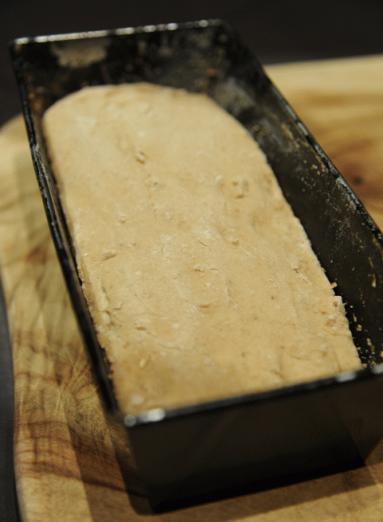 Zdjęcie - Miodowy chleb na zakwasie - Przepisy kulinarne ze zdjęciami
