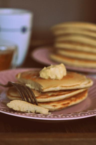 Zdjęcie - Pancakes- prawdziwie amerykańskie śniadanie - Przepisy kulinarne ze zdjęciami