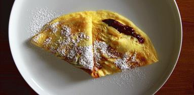 Zdjęcie - Omlet na  śniadanie - Przepisy kulinarne ze zdjęciami