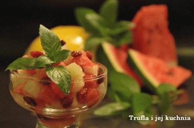 Zdjęcie - Sałatka owocowa z likierem miętowym - Przepisy kulinarne ze zdjęciami
