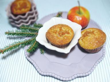 Zdjęcie - Jogurtowe muffiny z musem jabłkowym - Przepisy kulinarne ze zdjęciami