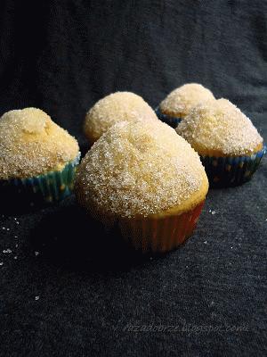 Zdjęcie - Alternatywa dla tradycji, czyli pączkowe muffiny - Przepisy kulinarne ze zdjęciami
