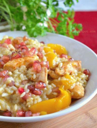 Zdjęcie - Risotto z kurczakiem, mango i granatem - Przepisy kulinarne ze zdjęciami