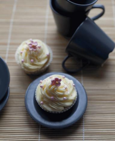 Zdjęcie - Waniliowe cupcakes - Przepisy kulinarne ze zdjęciami