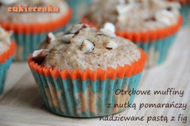 Zdjęcie - Otrębowe muffiny z nutką pomarańczy nadziewane pastą z fig - Przepisy kulinarne ze zdjęciami