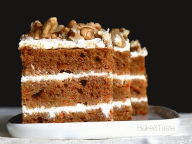 Zdjęcie - Ciasto marchewkowe z kremem - Przepisy kulinarne ze zdjęciami