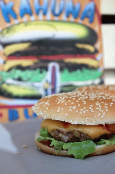 Zdjęcie - "Pulp fiction" : Cheeseburger (Kahuna Burger) - Przepisy kulinarne ze zdjęciami