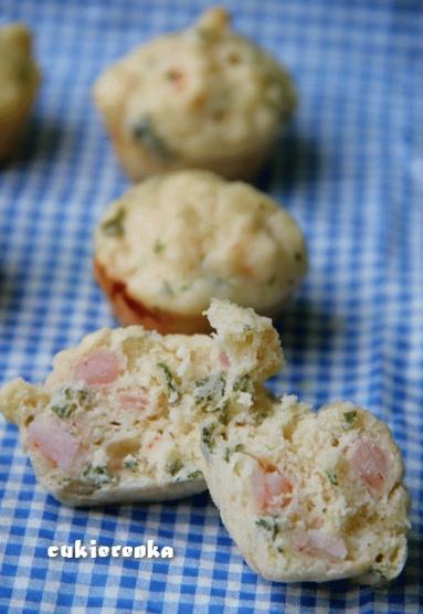 Zdjęcie - Mini muffinki z krewetkami i pietruszką - Przepisy kulinarne ze zdjęciami