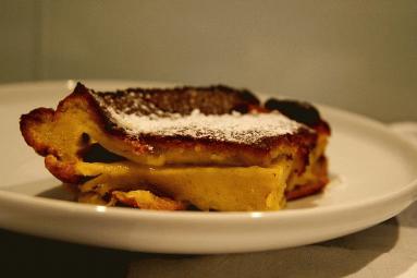 Zdjęcie - Dutch Baby - amerykański omlet z cukrem pudrem - Przepisy kulinarne ze zdjęciami