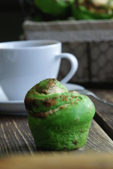 Zdjęcie - Zielone bułeczki - Przepisy kulinarne ze zdjęciami