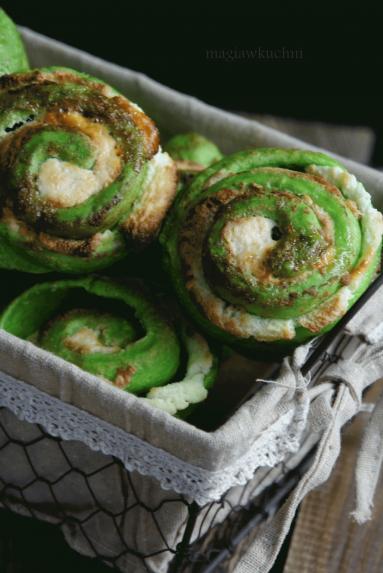 Zdjęcie - Zielone bułeczki - Przepisy kulinarne ze zdjęciami