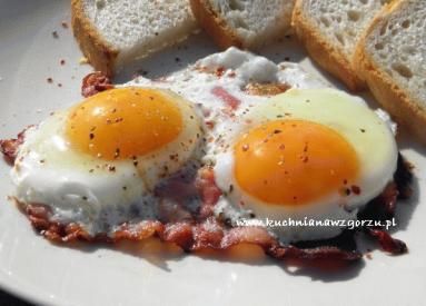Zdjęcie - Jajka sadzone na boczku i spełnione sny - Przepisy kulinarne ze zdjęciami