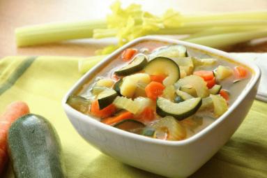 Zdjęcie - Minestrone czyli zupa jarzynowa po włosku - Przepisy kulinarne ze zdjęciami