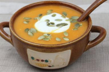 Zdjęcie - Imbirowy krem z marchewki z jogurtem - Przepisy kulinarne ze zdjęciami