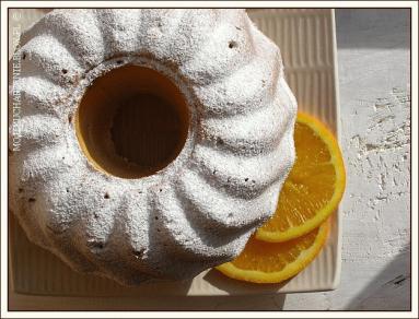Zdjęcie - Pomarańczowa babka z białek - Przepisy kulinarne ze zdjęciami