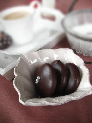 Zdjęcie - Biszkopciki w czekoladzie - Przepisy kulinarne ze zdjęciami