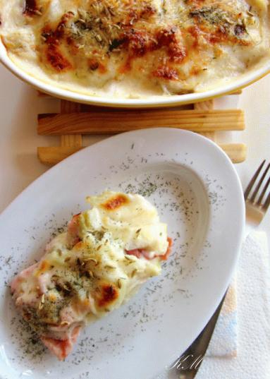 Zdjęcie - Koper włoski z szynką pod beszamelem - Przepisy kulinarne ze zdjęciami