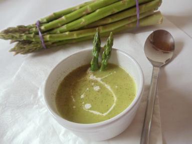 Zdjęcie - zupa szparagowa - Przepisy kulinarne ze zdjęciami