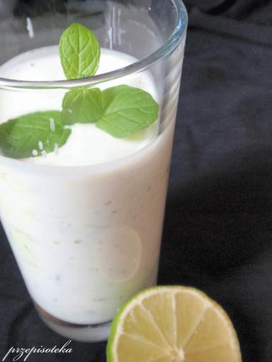 Zdjęcie - Sos jogurtowo- limonkowy z miętą - Przepisy kulinarne ze zdjęciami