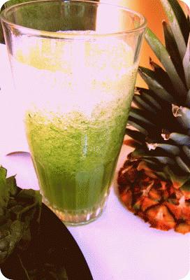 Zdjęcie - Zielony koktajl  z ananasem - Przepisy kulinarne ze zdjęciami