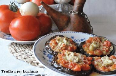 Zdjęcie - Zapiekany bakłażan z pomidorem - Przepisy kulinarne ze zdjęciami