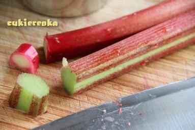 Zdjęcie - Mini tarty z rabarbarowym kisielem - Przepisy kulinarne ze zdjęciami
