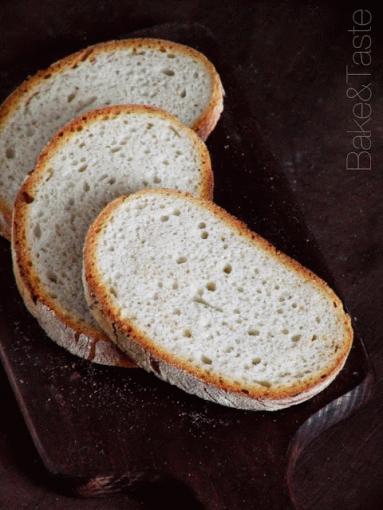 Zdjęcie - Chleb na zakwasie z dodatkiem sera blue - Przepisy kulinarne ze zdjęciami