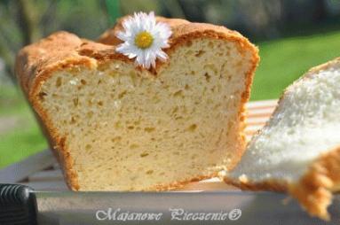 Zdjęcie - Aksamitny chleb z ricottą i koperkiem - Przepisy kulinarne ze zdjęciami