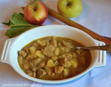 Zdjęcie - Wieprzowina w sosie rabarbarowo-jabłkowym - Przepisy kulinarne ze zdjęciami
