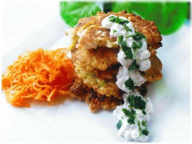 Zdjęcie - Kotleciki z kurczaka z porem i kukurydzą - Przepisy kulinarne ze zdjęciami