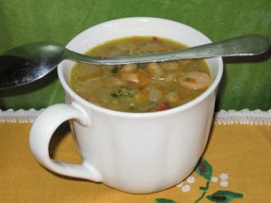 Zdjęcie - Niesamowicie pyszna zupa fasolowa, gotowa w 15 minut! - Przepisy kulinarne ze zdjęciami