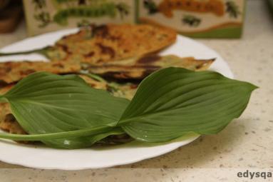 Zdjęcie - Smażone liście hosty  (funkii) - Przepisy kulinarne ze zdjęciami