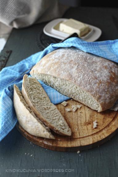 Zdjęcie - Pierwszy chleb - Przepisy kulinarne ze zdjęciami
