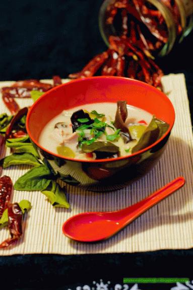 Zdjęcie - Tom kha gai (zupa galangalowa) - Przepisy kulinarne ze zdjęciami