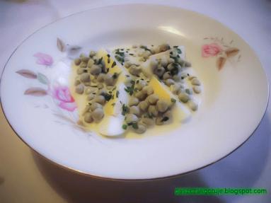 Zdjęcie - Jajka z zielonym groszkiem w majonezie - Przepisy kulinarne ze zdjęciami