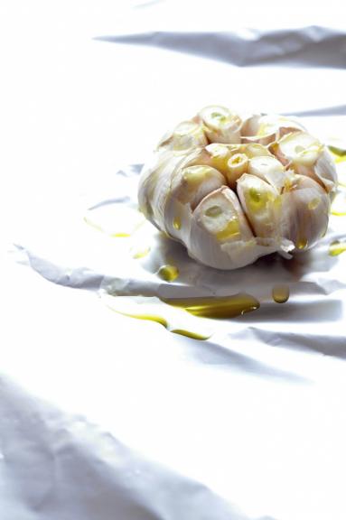Zdjęcie - Czosnkowe podpłomyki Nigelli - Przepisy kulinarne ze zdjęciami
