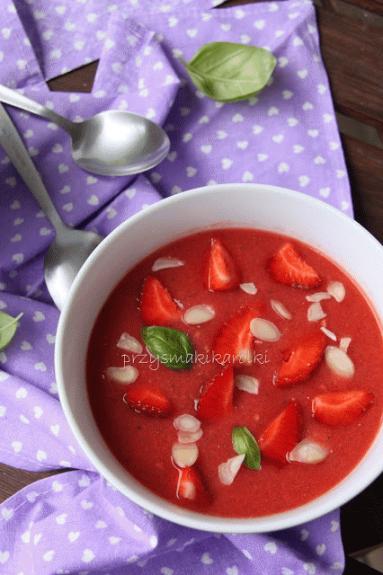 Zdjęcie - Chłodnik pomidorowo-truskawkowy - Przepisy kulinarne ze zdjęciami