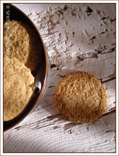 Zdjęcie - Zdrowe herbatniki z mąki pełnoziarnistej - Przepisy kulinarne ze zdjęciami