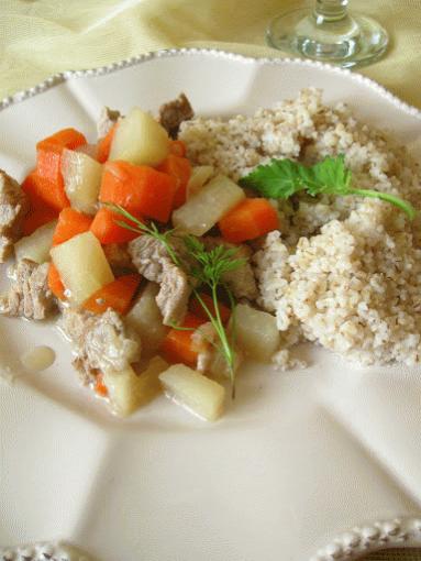 Zdjęcie - Gulasz z polędwiczki z warzywami - dla dzieci - Przepisy kulinarne ze zdjęciami