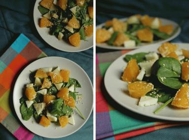 Zdjęcie - Sałatka ze szpinakiem, pomarańczą, serem i sezamem - Przepisy kulinarne ze zdjęciami