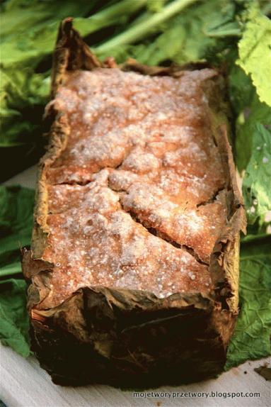 Zdjęcie - Chleb orkiszowo-żytni pieczony na liściu chrzanu - Przepisy kulinarne ze zdjęciami